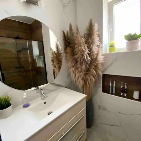 Your Cosy Getaway Halfway Between Lake And Forest * Vonyarcvashegy