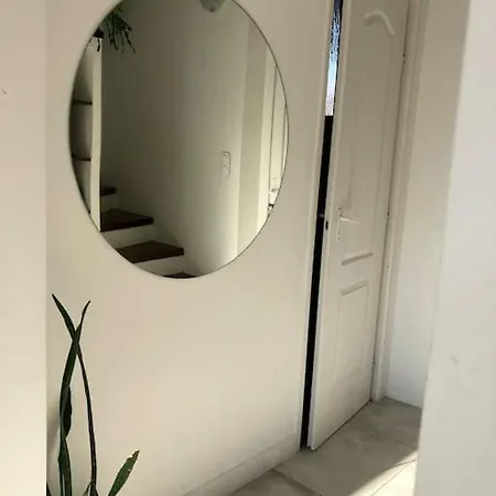Your Cosy Getaway Halfway Between Lake And Forest Apartment