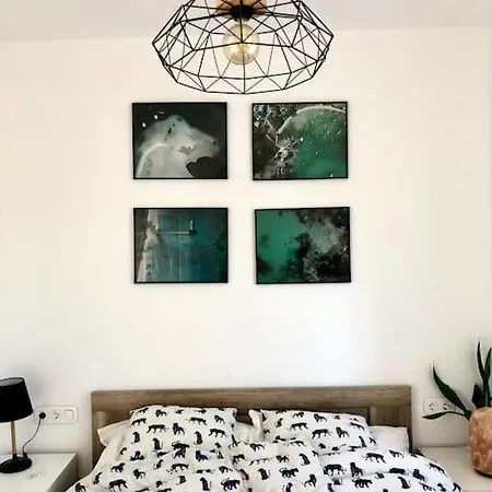 Apartment Your Cosy Getaway Halfway Between Lake And Forest *