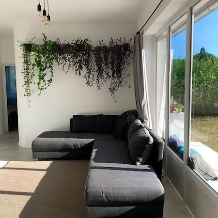 Your Cosy Getaway Halfway Between Lake And Forest *