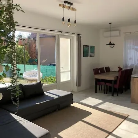 Your Cosy Getaway Halfway Between Lake And Forest Apartment Vonyarcvashegy